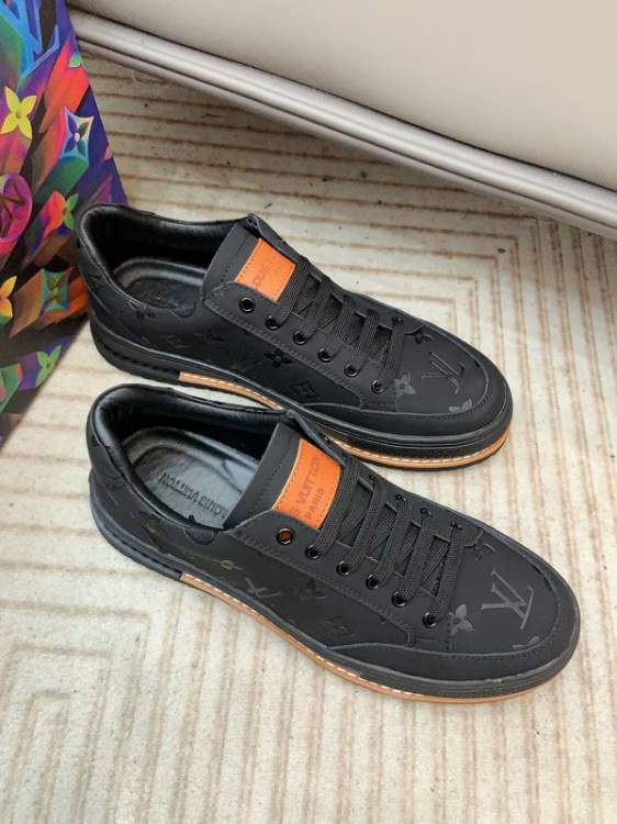 Picture of Louis Vuitton Shoes _SKULVsz38-44mnf0111916787